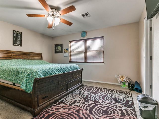 12012 Larkdale Drive, Yukon, OK 73099