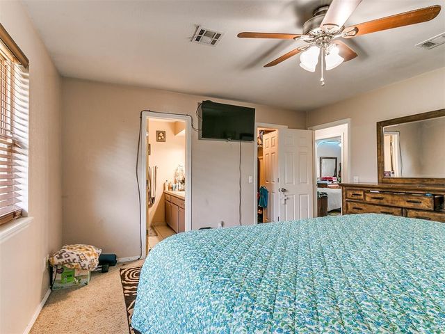 12012 Larkdale Drive, Yukon, OK 73099