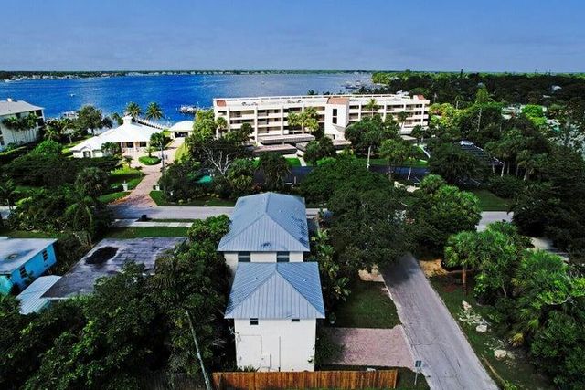 516 NW North River Drive, Stuart, FL 34994