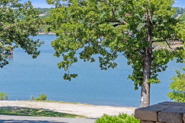 154 Deep Water Circle, Reeds Spring, MO 65737