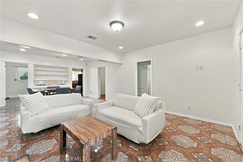 1659 W 39th, Los Angeles, CA 90062 — photo 4