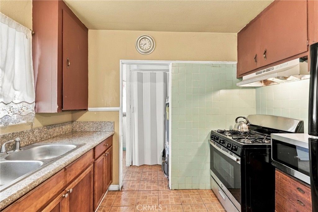 1659 W 39th, Los Angeles, CA 90062 — photo 5