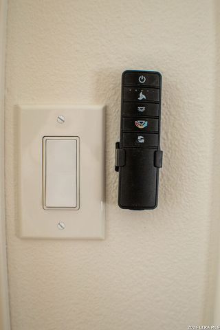 904 W. WEST STREET, Stockdale, TX 78160