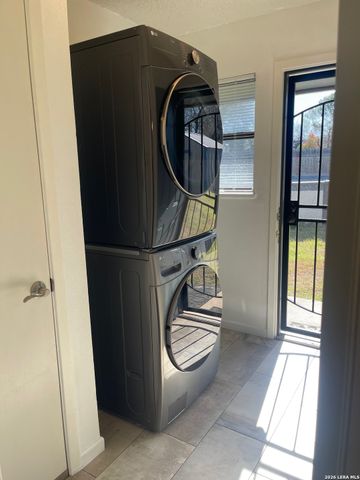 904 W. WEST STREET, Stockdale, TX 78160