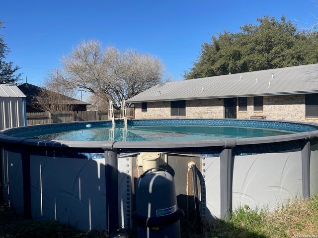 904 W. WEST STREET, Stockdale, TX 78160