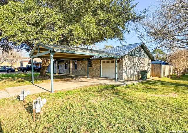 904 W. WEST STREET, Stockdale, TX 78160