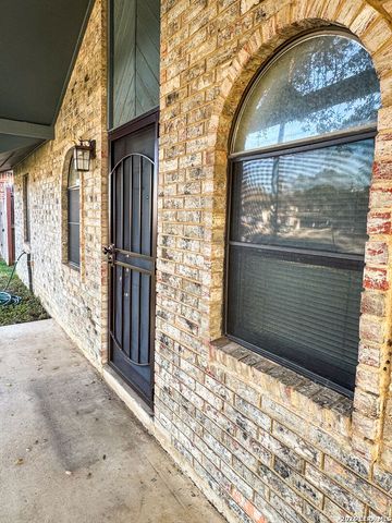 904 W. WEST STREET, Stockdale, TX 78160