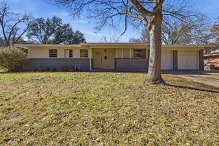 1304 Sherwood Drive, Arlington, TX 76013