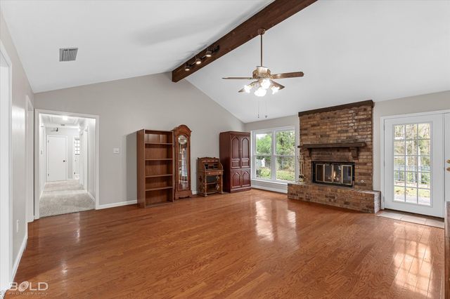 8707 Woodstock Drive, Haughton, LA 71037