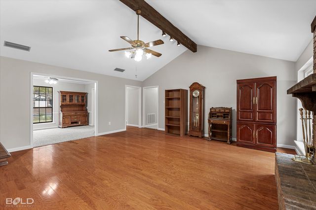 8707 Woodstock Drive, Haughton, LA 71037