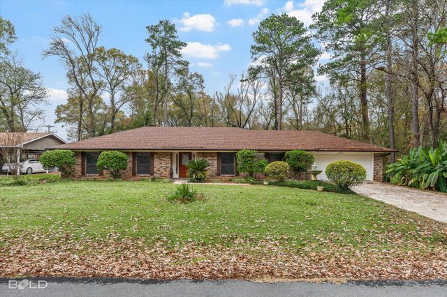 8707 Woodstock Drive, Haughton, LA 71037