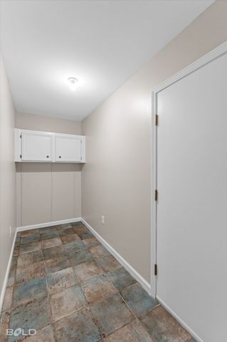 8707 Woodstock Drive, Haughton, LA 71037