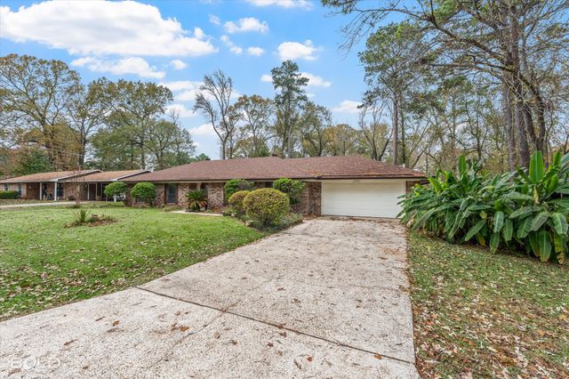 8707 Woodstock Drive, Haughton, LA 71037