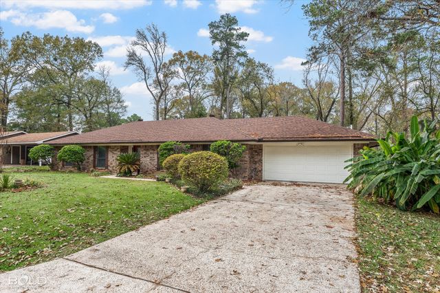 8707 Woodstock Drive, Haughton, LA 71037