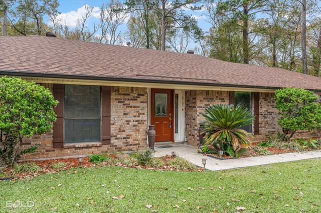 8707 Woodstock Drive, Haughton, LA 71037