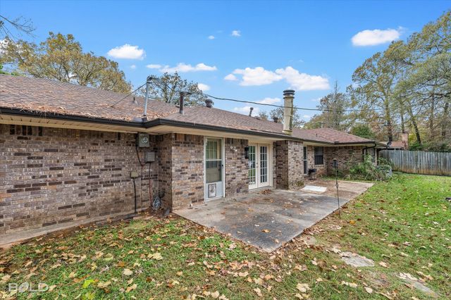 8707 Woodstock Drive, Haughton, LA 71037