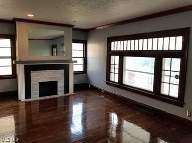 11512 Tonsing Drive, Garfield Heights, OH 44125