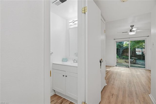 832 N Grosvenor CT, Virginia Beach, VA 23462