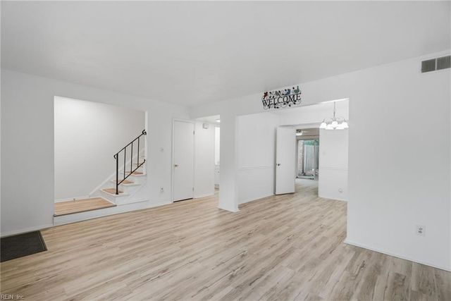 832 N Grosvenor CT, Virginia Beach, VA 23462