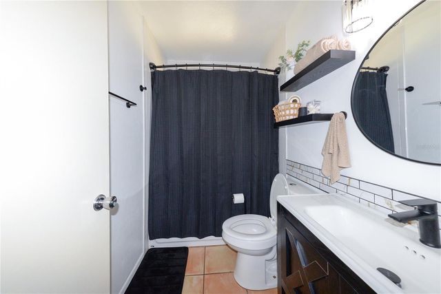 9215 KINGSTON ROAD, Bradenton, FL 34210