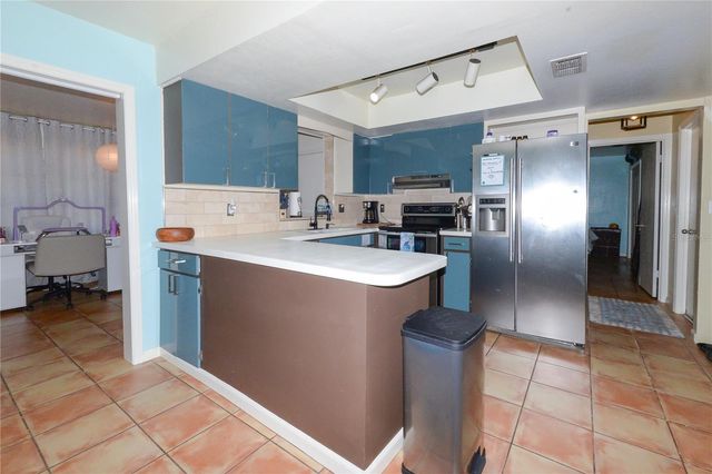 9215 KINGSTON ROAD, Bradenton, FL 34210