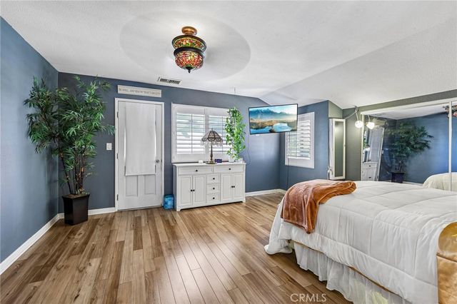 10540 Flora Verda Court, Santee, CA 92071