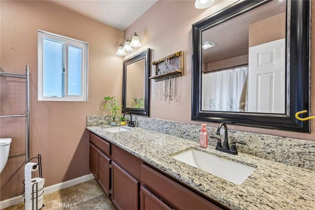 10540 Flora Verda Court, Santee, CA 92071