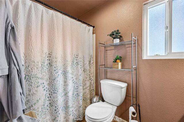 10540 Flora Verda Court, Santee, CA 92071