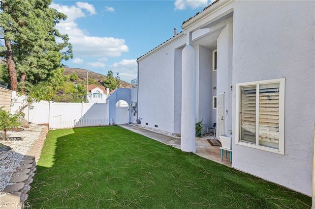 10540 Flora Verda Court, Santee, CA 92071