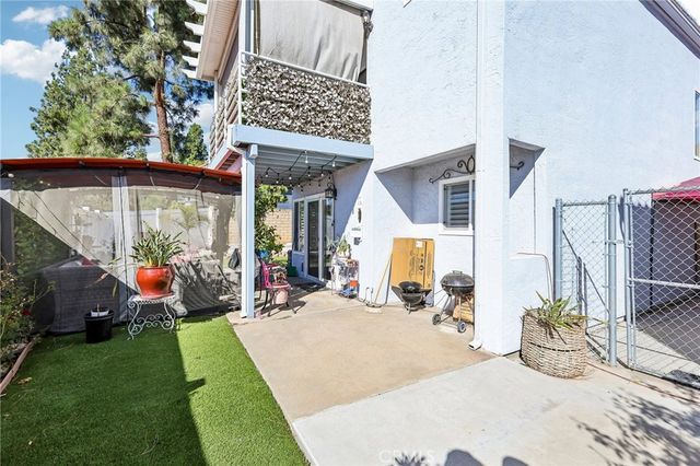 10540 Flora Verda Court, Santee, CA 92071