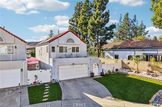 10540 Flora Verda Court, Santee, CA 92071