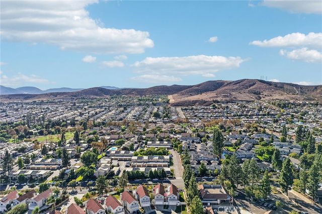 10540 Flora Verda Court, Santee, CA 92071