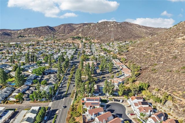 10540 Flora Verda Court, Santee, CA 92071
