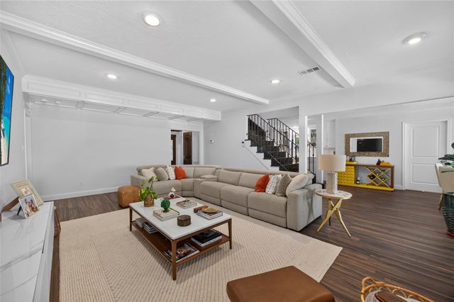 931 Fleetwood Place Drive, Houston, TX 77079