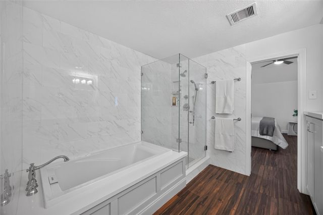 931 Fleetwood Place Drive, Houston, TX 77079