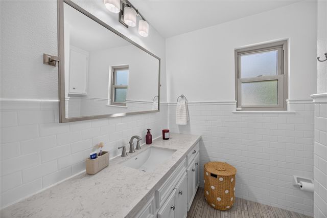 931 Fleetwood Place Drive, Houston, TX 77079