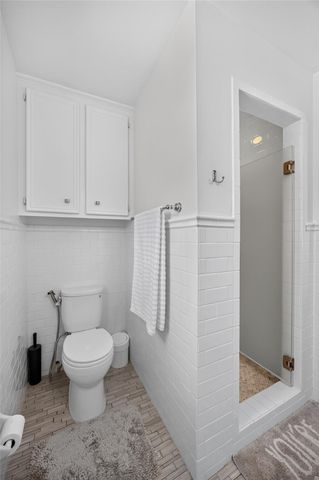 931 Fleetwood Place Drive, Houston, TX 77079