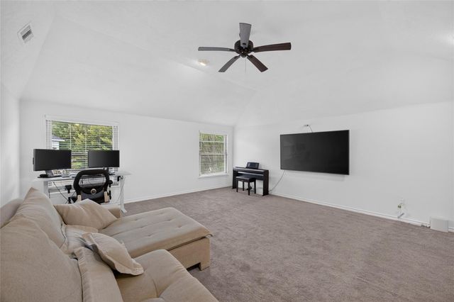931 Fleetwood Place Drive, Houston, TX 77079