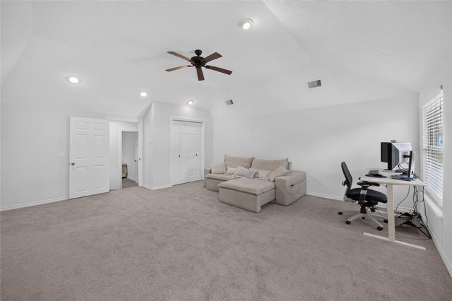 931 Fleetwood Place Drive, Houston, TX 77079