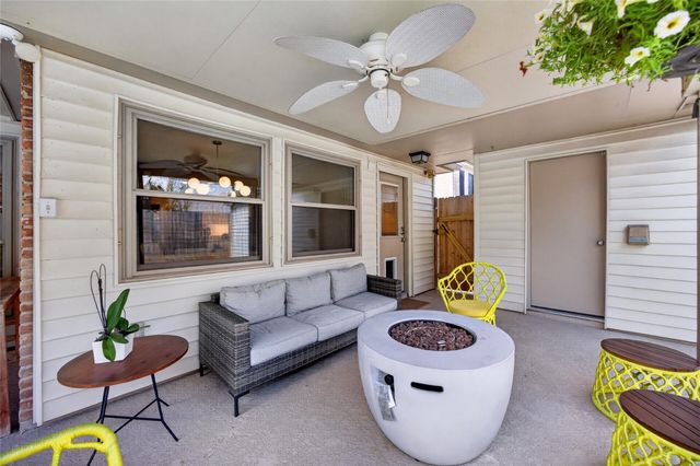 931 Fleetwood Place Drive, Houston, TX 77079