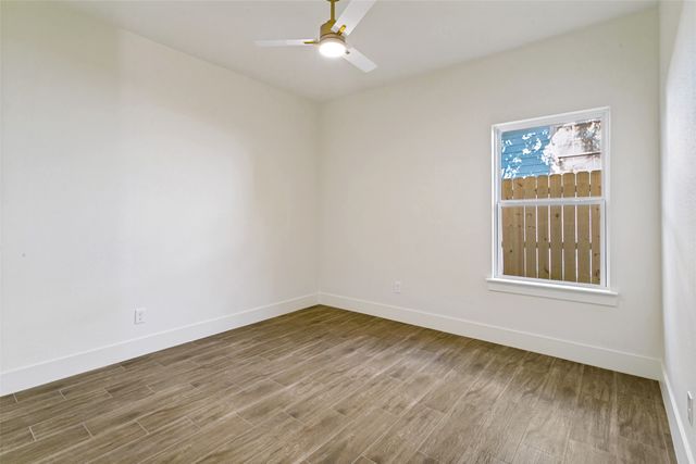 5505 Lovell Avenue, Fort Worth, TX 76107