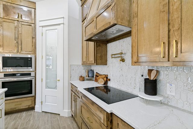 5505 Lovell Avenue, Fort Worth, TX 76107