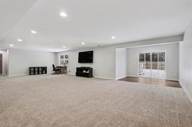 4945 Landing Way, Kalamazoo, MI 49048