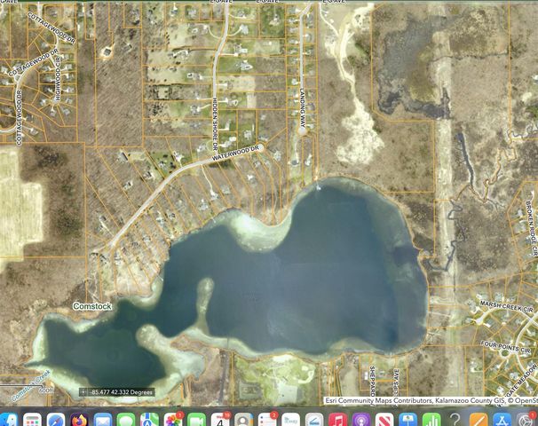 4945 Landing Way, Kalamazoo, MI 49048