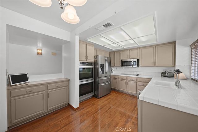 28068 Valcour, Canyon Country, CA 91387