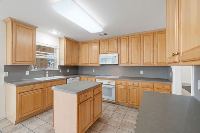 344 Bakers Branch Road, Waxahachie, TX 75167
