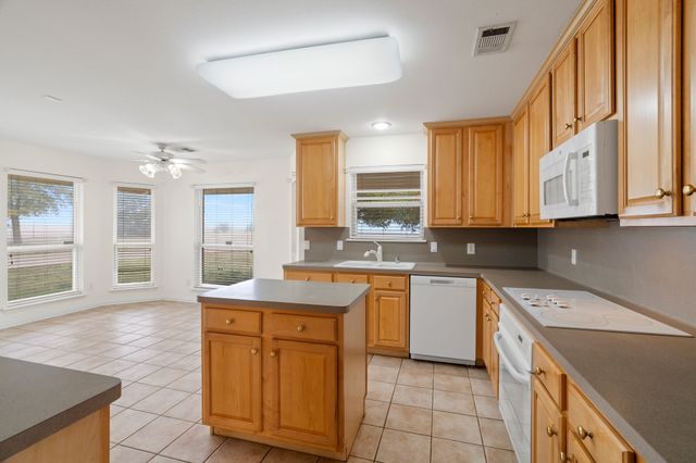 344 Bakers Branch Road, Waxahachie, TX 75167