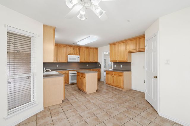 344 Bakers Branch Road, Waxahachie, TX 75167
