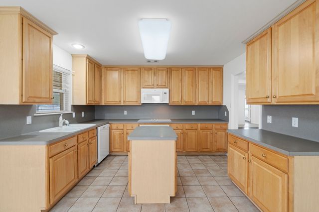 344 Bakers Branch Road, Waxahachie, TX 75167