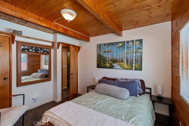 27064 Overlook, Lake Arrowhead, CA 92352